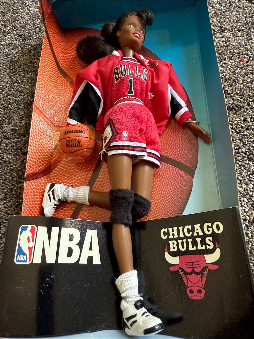 NBA Barbie - Picture 2 of 7